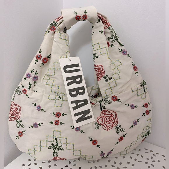 Embroidered Bow Baguette Bag - Picture 8 of 8